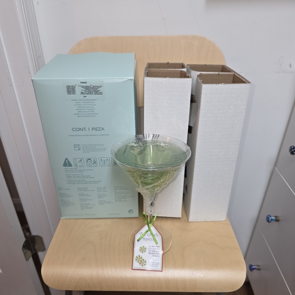 PartyLite Scents‎ Of Illumination The Grinch Martini Green Holiday Decor NIB